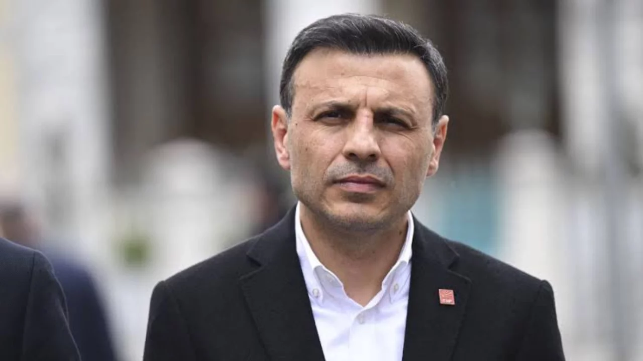 Yeni Parti İstanbul İl Başkanı Özgür Çelik: Yeni Parti yüzde 10'luk, 20'lik banda sıkışmışların partisi değil, bir sonraki iktidarın partisidir