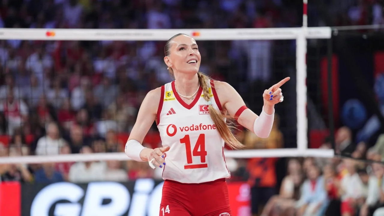 A Milli Voleybol Takımı kaptanı Eda Erdem: Çok mutlu ve gururluyum