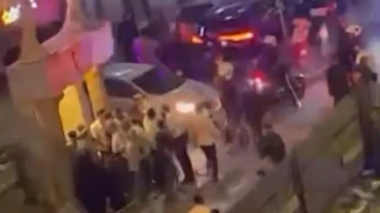 İstanbul'da düğünde çıkan kavga sokağa taştı