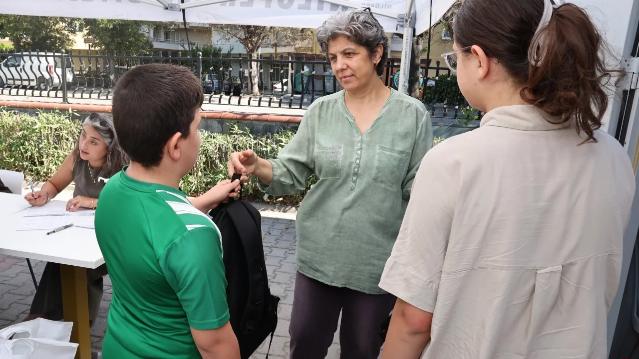 Nilüfer Belediyesi'nden çocuklara kırtasiye desteği