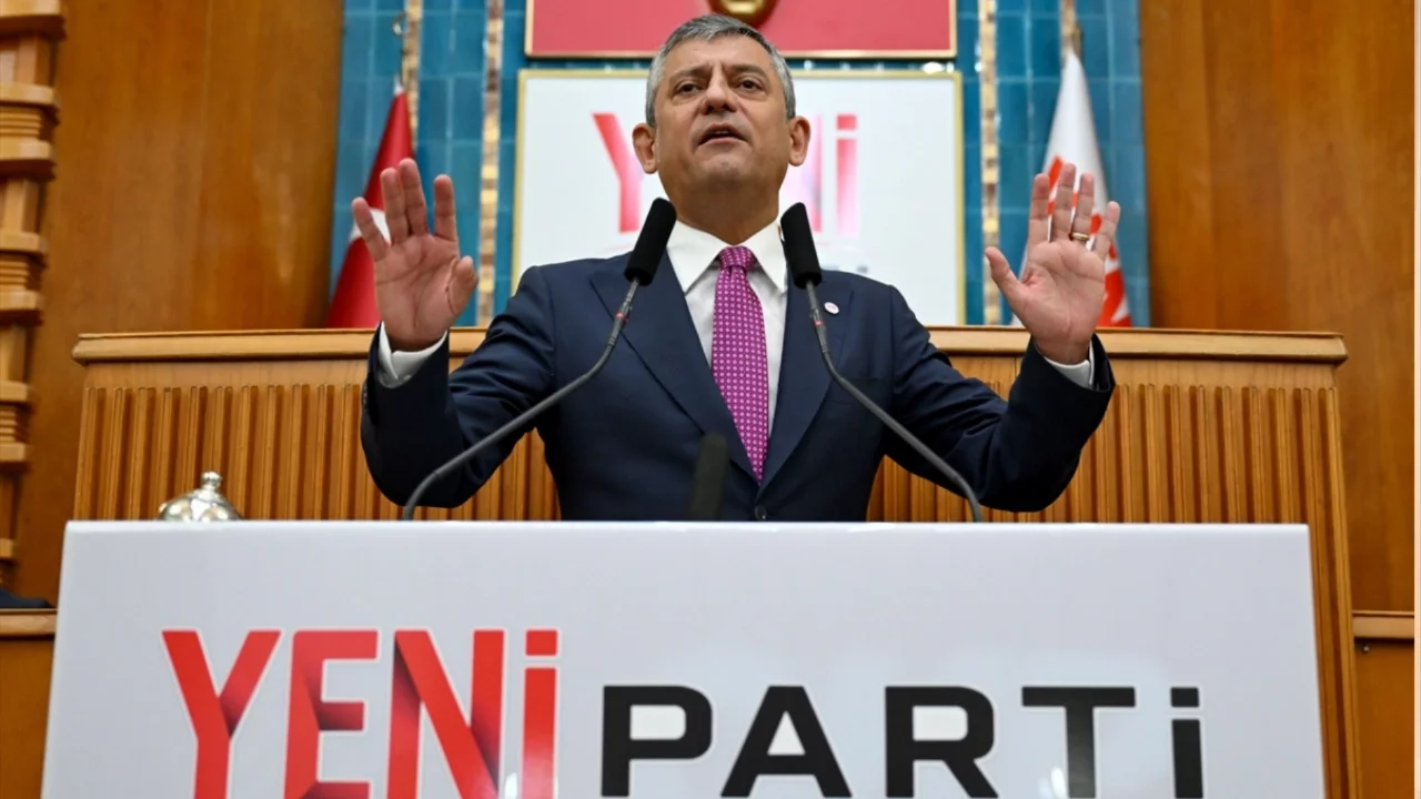 Özgür Özel'den vekillere iki gün şartı! Tarih belli oldu, YENİ Parti çalışmalarına başlıyor