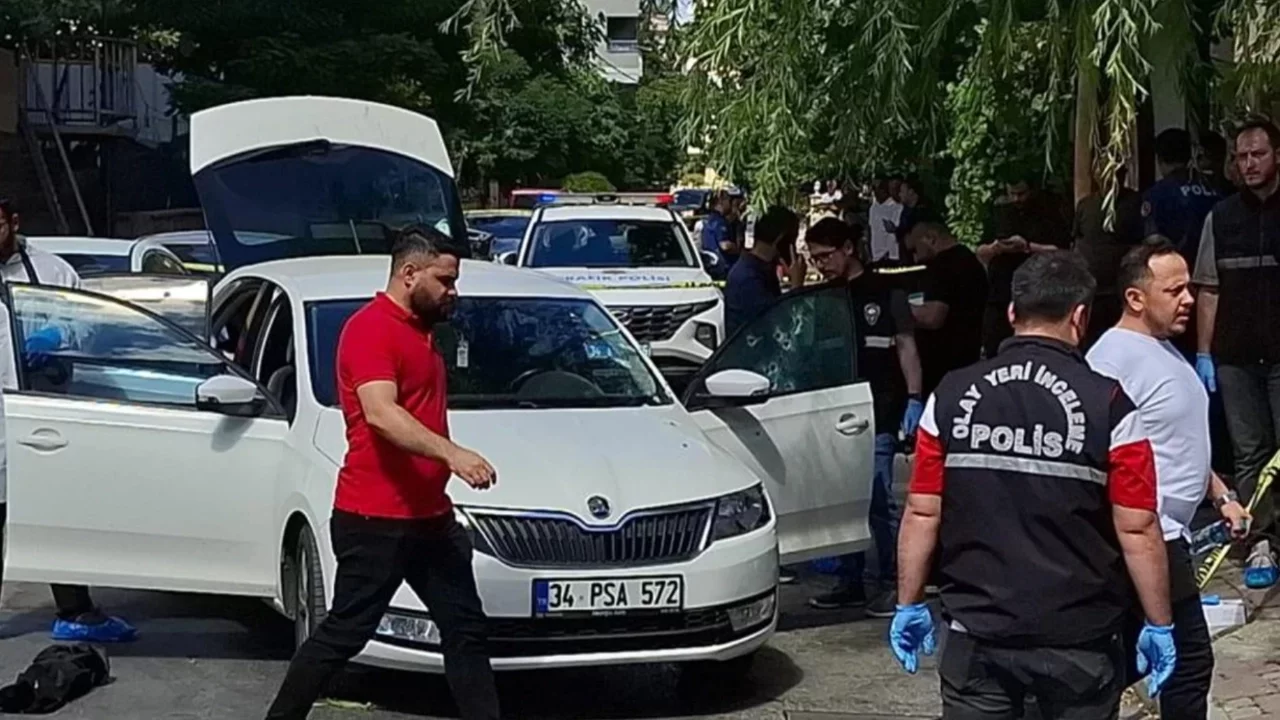Seyir halindeki otomobile silahlı saldırı: 1 ölü