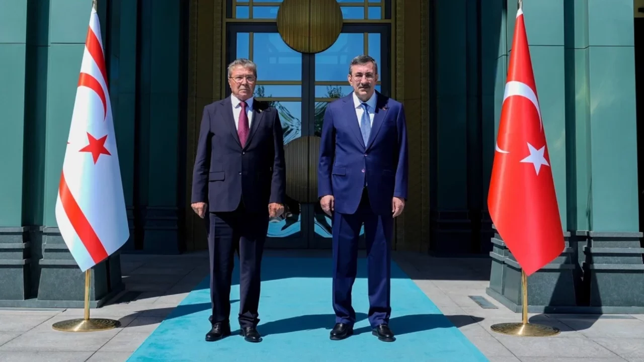 Cumhurbaşkanı Yardımcısı Yılmaz, KKTC Başbakanı Üstel ile görüştü