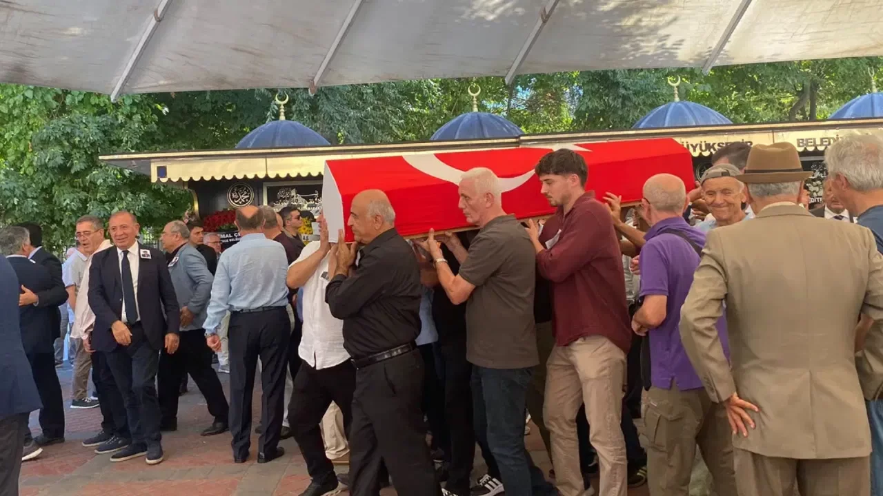 Siyasetçi ve hukukçu Ahmet Güryüz Ketenci son yolculuğuna uğurlandı