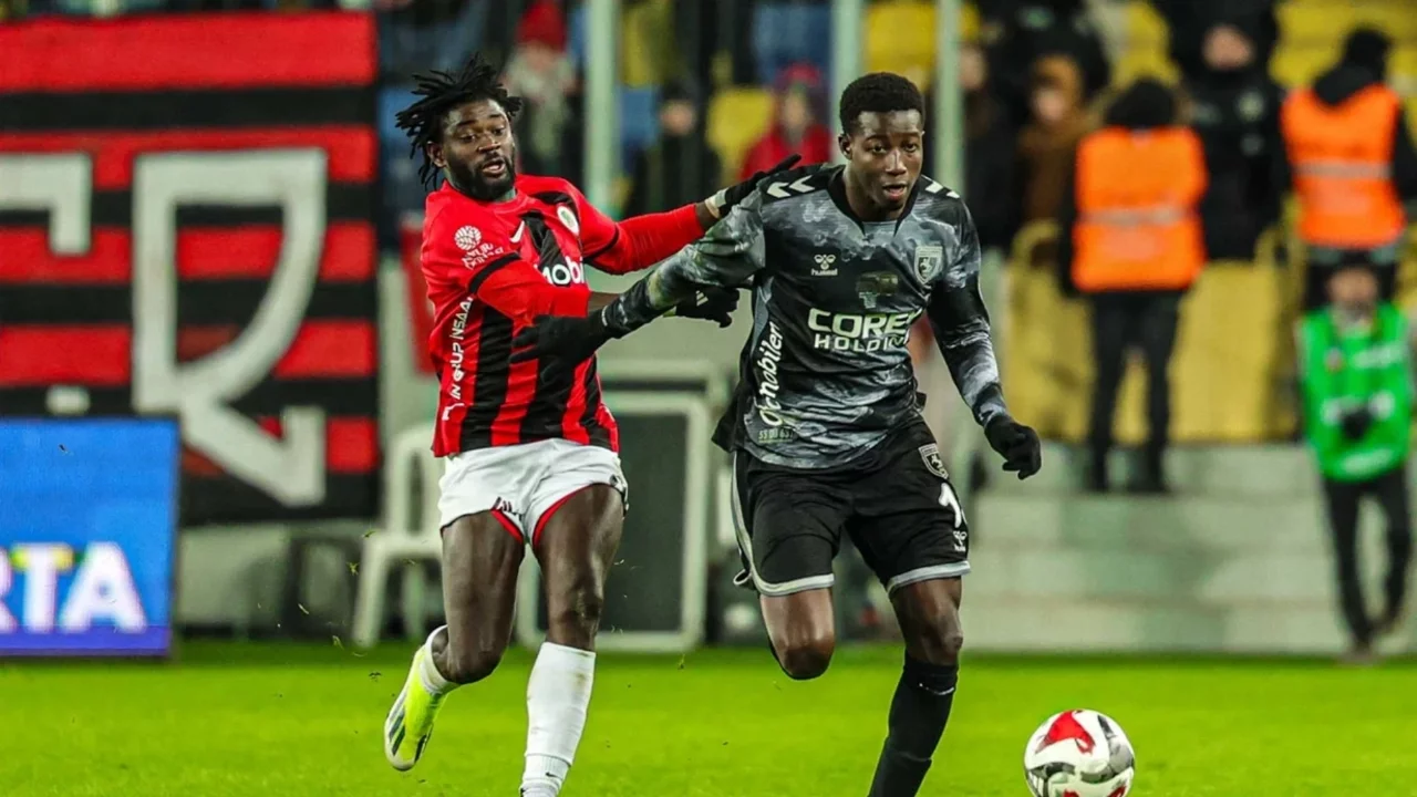 Samsunspor, Ali Badra Diabate'yi Suudi Arabistan'a sattı