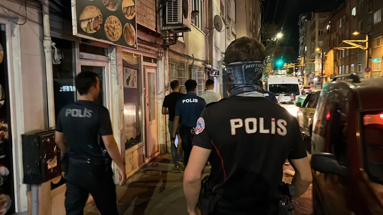 Bursa'da "Ahlak" uygulaması: 78 kişi sorgulandı, uyuşturucu yakalandı