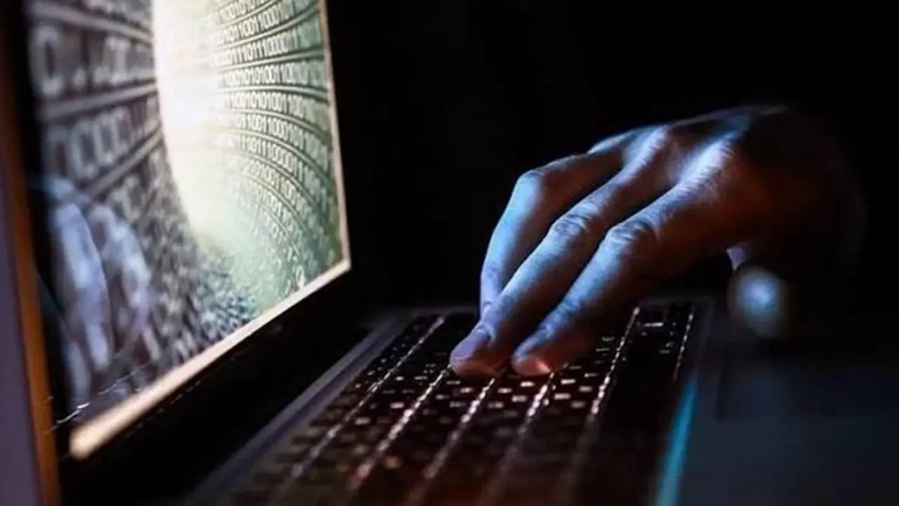 Çarpıcı iddia... 3 Türk Bakan'ın telefonlarına siber saldırı
