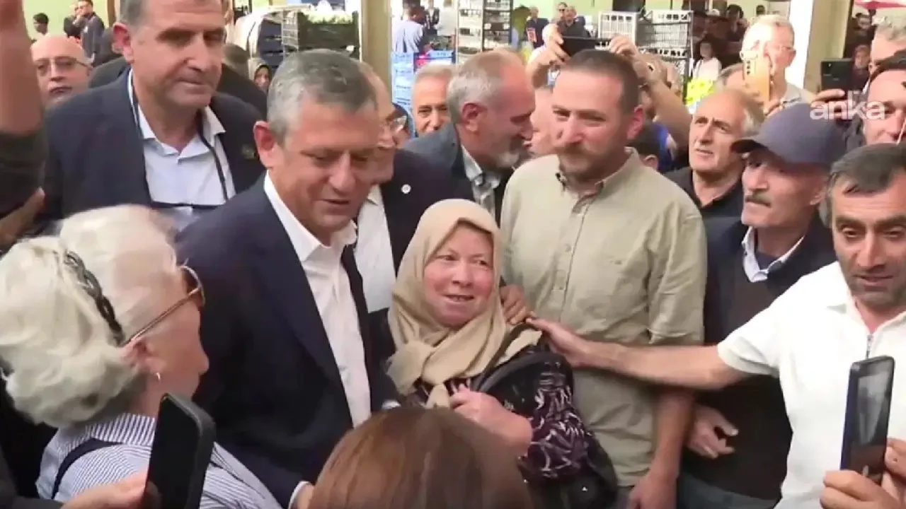 YENİ parti lideri Özgür Özel Ardahan'da: Pazar esnafı dert yandı