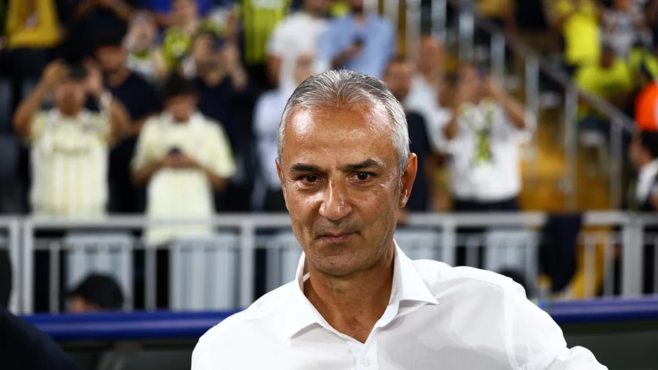 Teknik Direktör İsmail Kartal'ın kafasına su şişesi atan taraftar gözaltına alındı