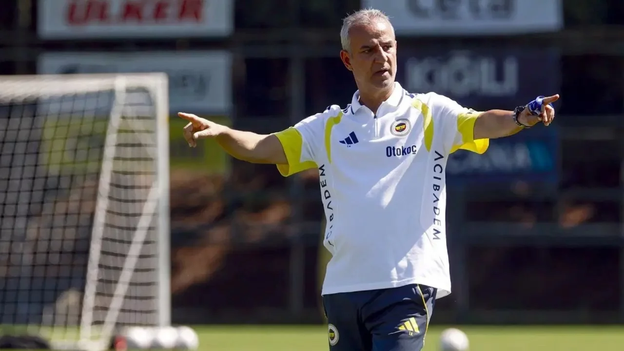 Fenerbahçe'den İsmail Kartal paylaşımı 12.09.2026 15:33:00 Güncellenme: 12.09.2026 15:33:52 Cumhu...