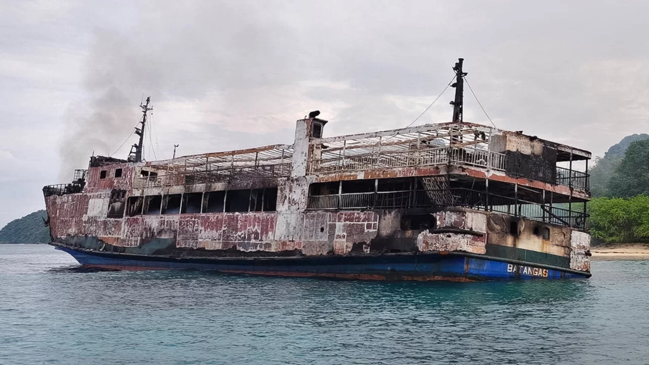 Filipinler'deki feribot yangınında can kaybı 76'ya yükseldi
