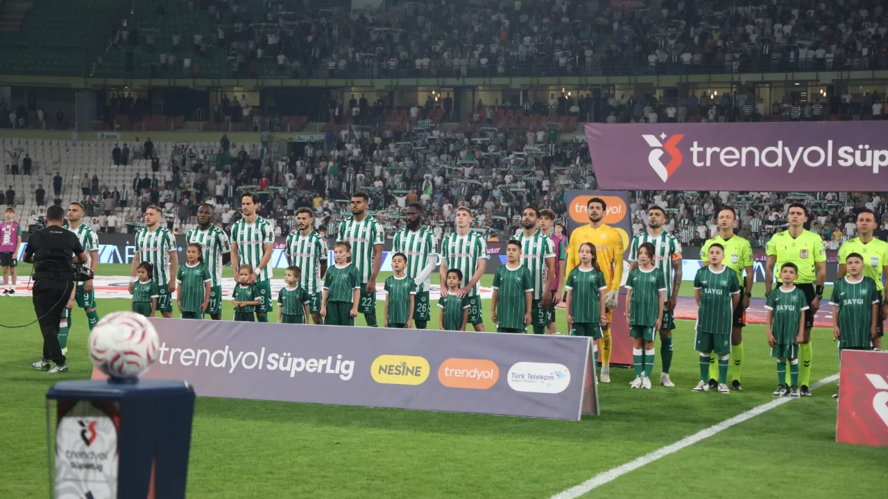 Konyaspor 7 maçlık mağlubiyet serisini bitirdi