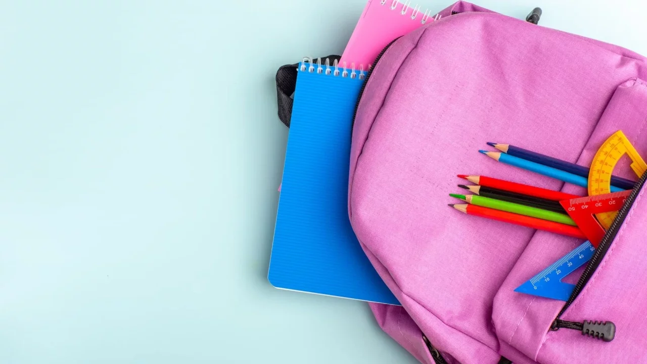 Okul alışverişi yapacak veliler dikkat... Uzmanından ortopedik uyarısı
