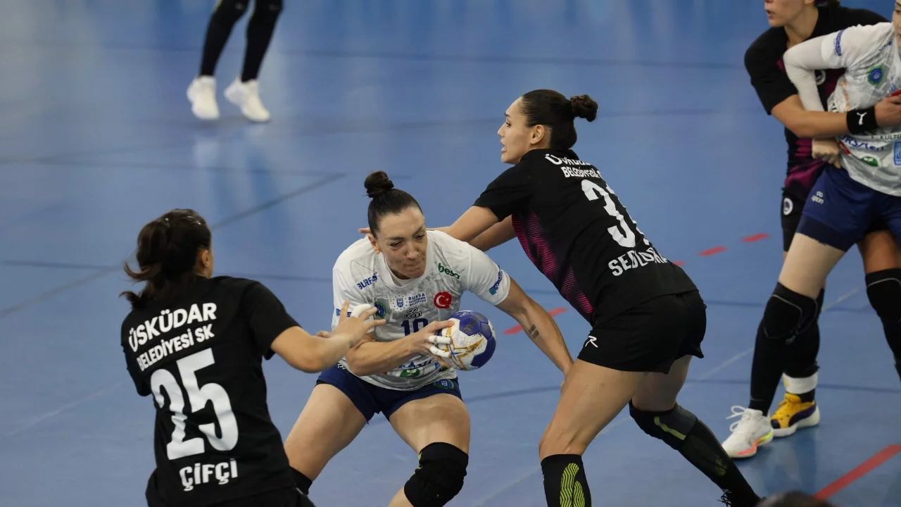 Bursa Büyükşehir Belediyespor'dan hentbolda bir galibiyet daha