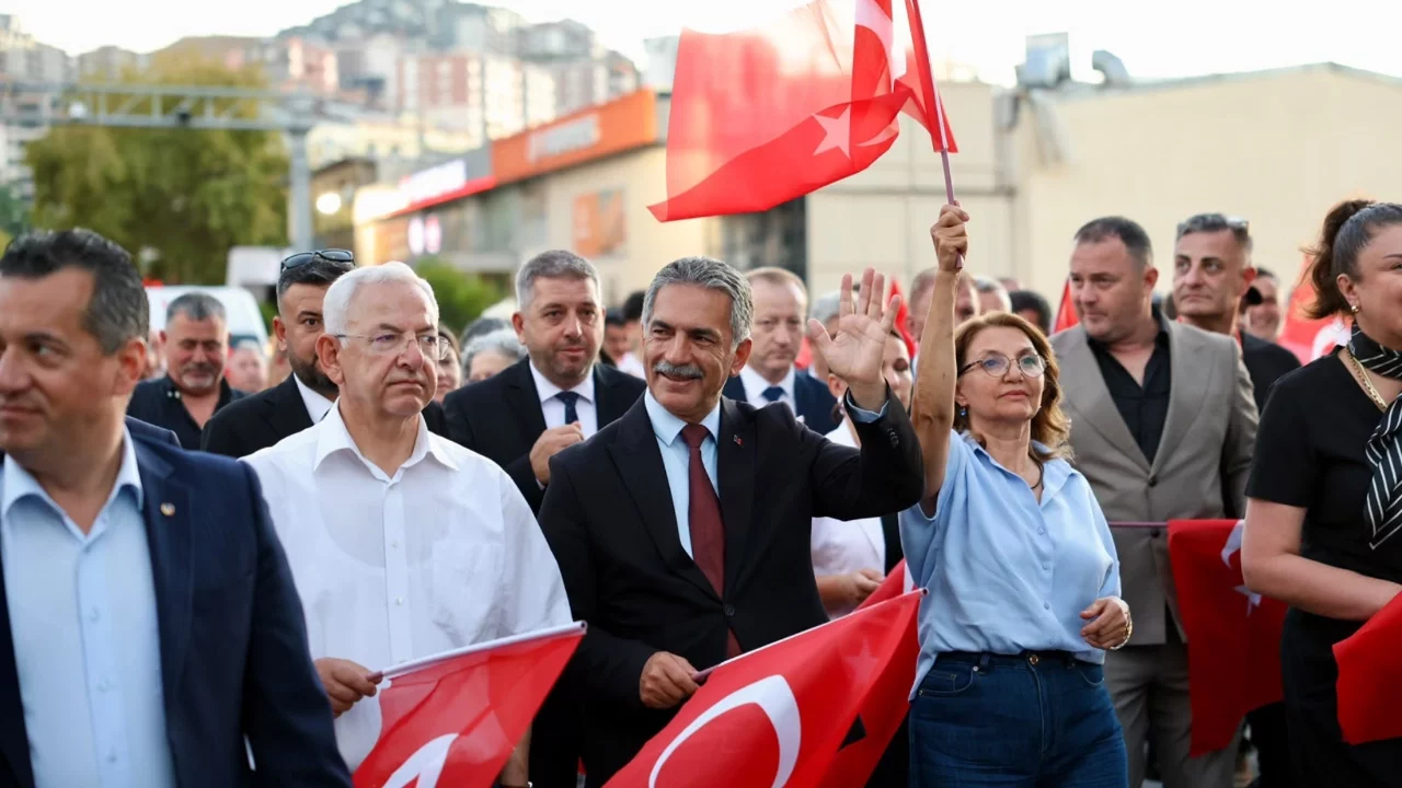 Zeytin Festivali coşkusu iki ilçeyi sardı