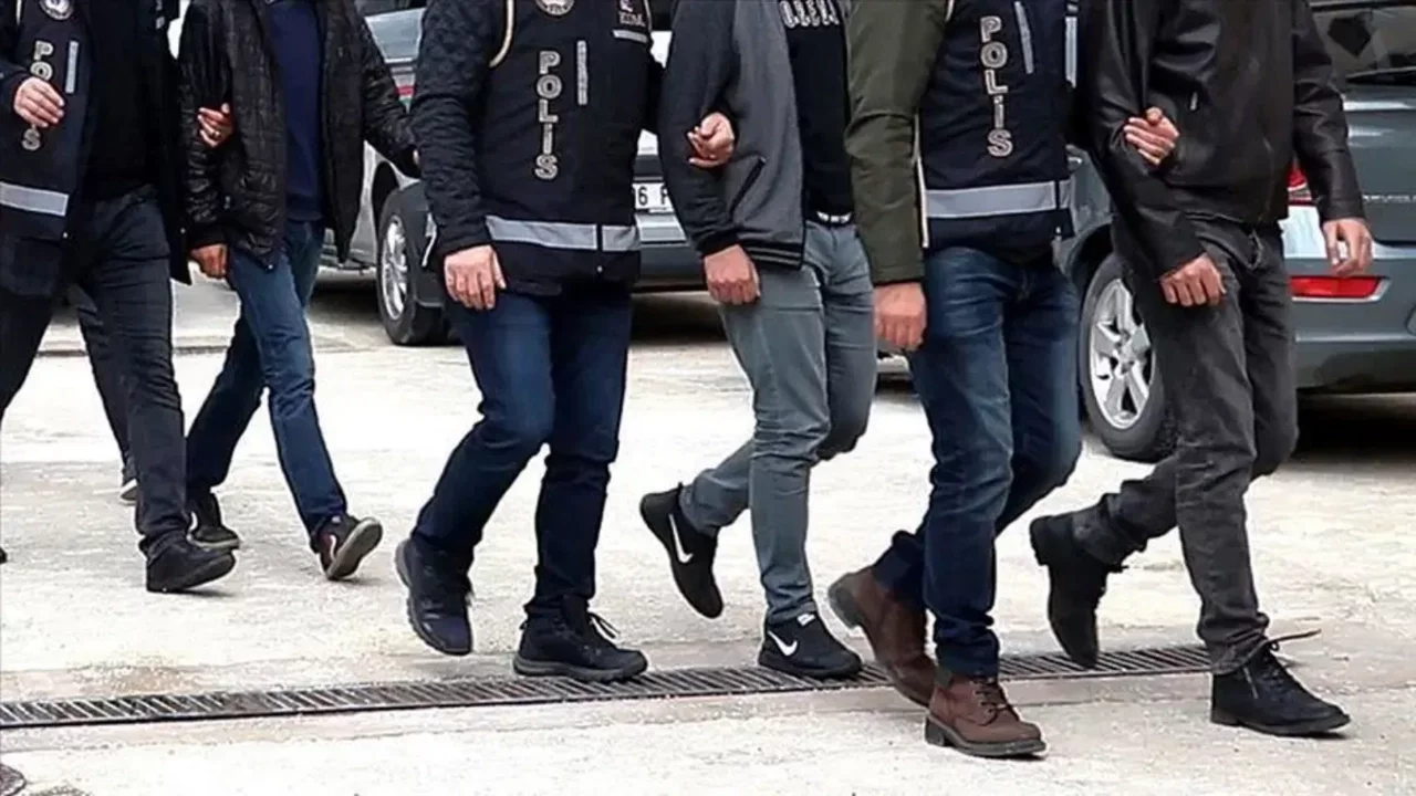 İş insanlarından haraç isteyen şüpheliler yakalandı