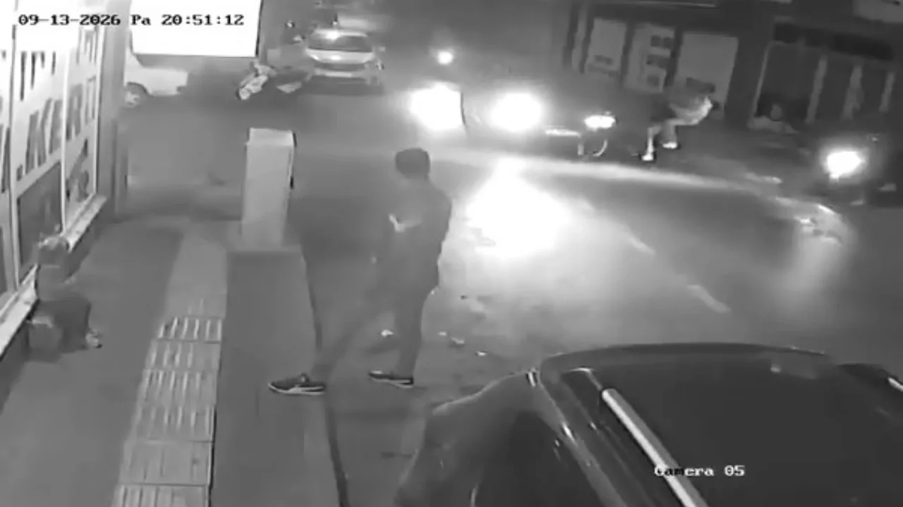 Bursa'da otomobil ile motosiklet çarpıştı