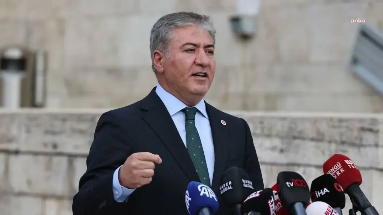 Murat Emir'den "YENİ Parti'nin adı değişecek mi?" sorusuna yanıt
