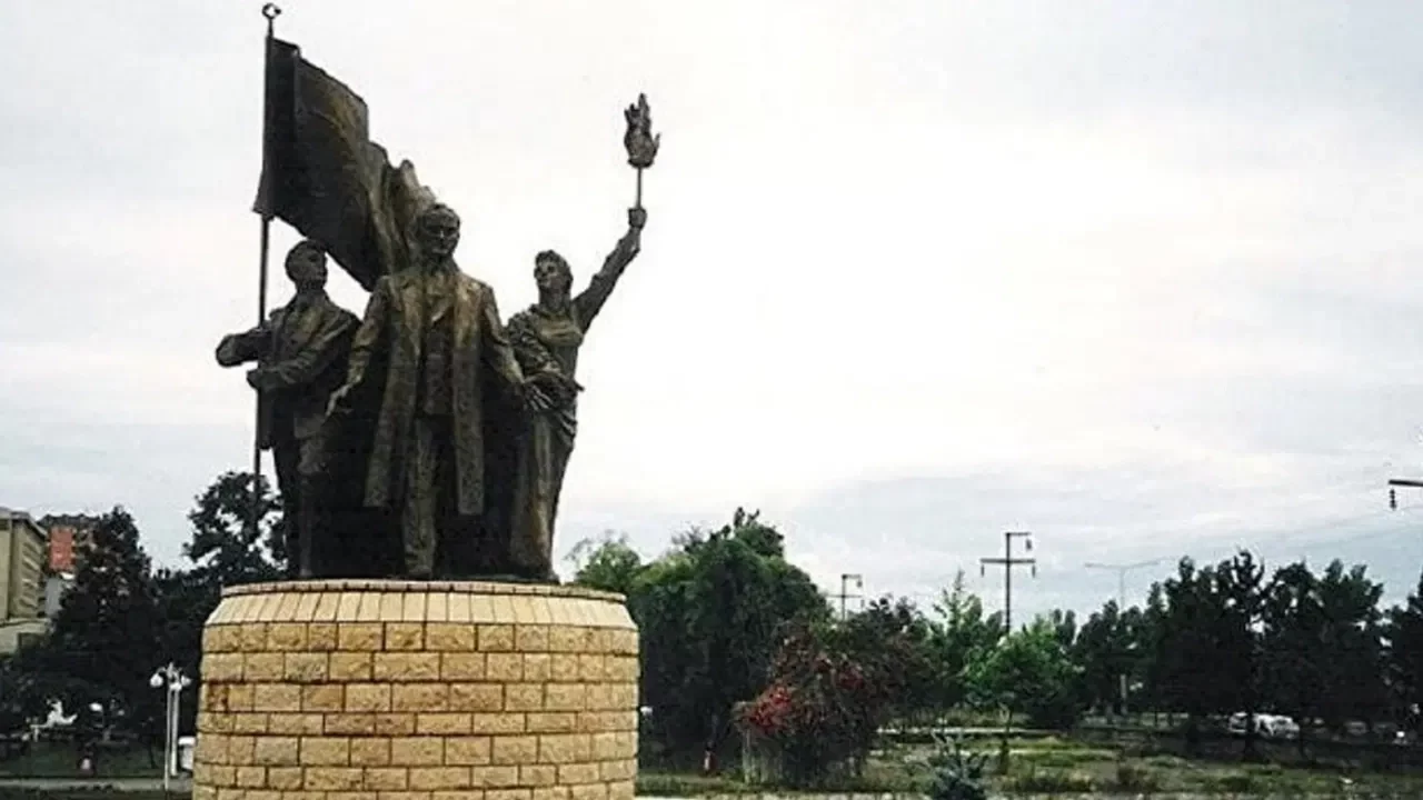 YENİ Partili isimden Atatürk Anıtı'nın taşınacağı iddiasına tepki