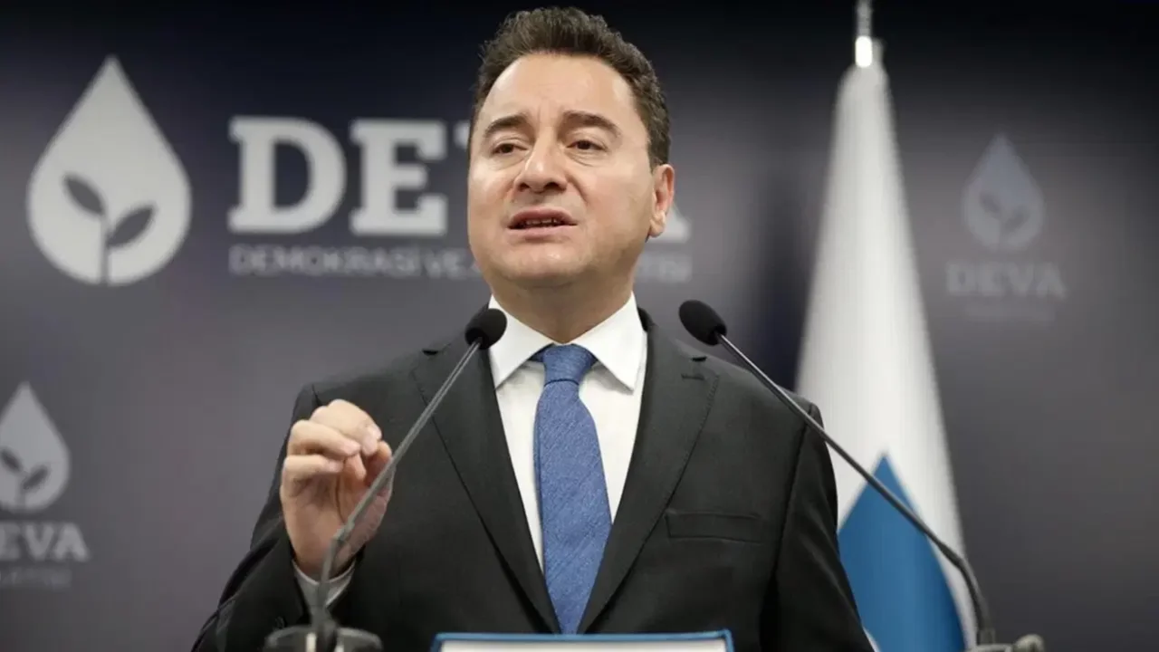 Babacan'dan akaryakıt fiyatlarına tepki: "Masallara inanmayalım"