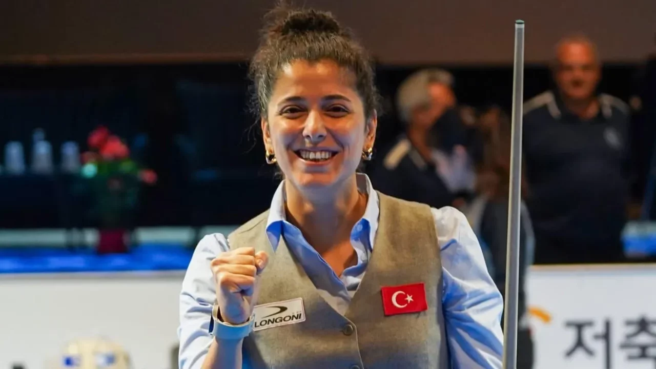 Milli bilardocu Güzin Müjde Karakaşlı, dünya şampiyonu oldu