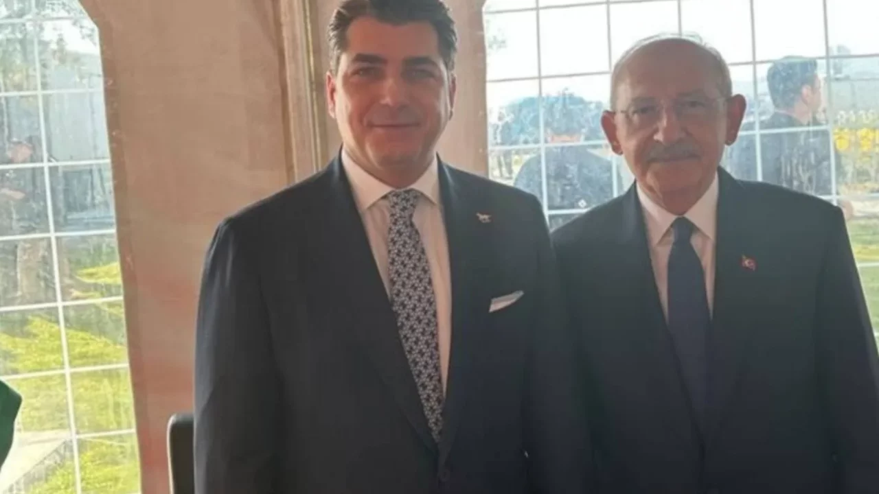 İBB Meclisi kürsüsünden duyurdu: Meclis üyesi CHP'den istifa etti!