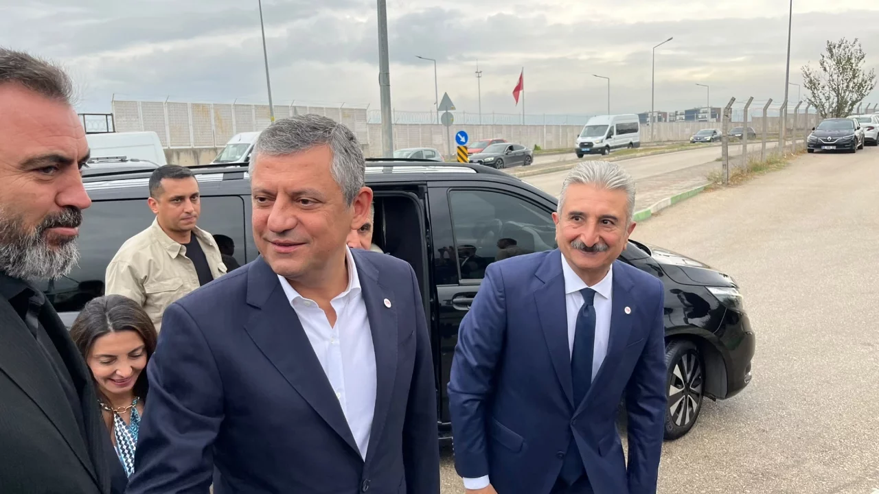 Yeni Parti Genel Başkanı Özel'den Mustafa Bozbey'e ziyaret