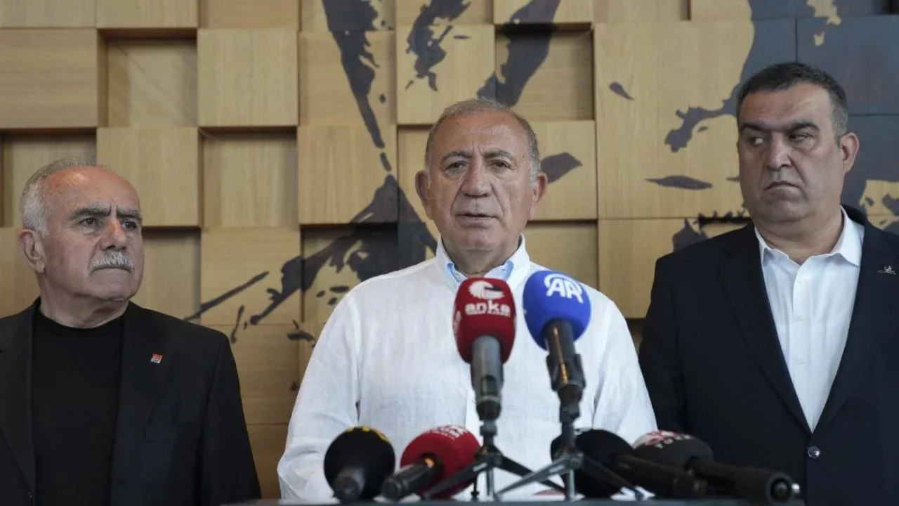 Mahkeme görevine son vermişti: Gürsel Tekin'den "devam" açıklaması