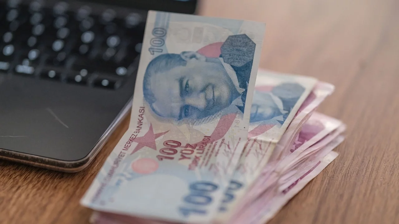 Emekliye seyyanen zam gelecek mi?