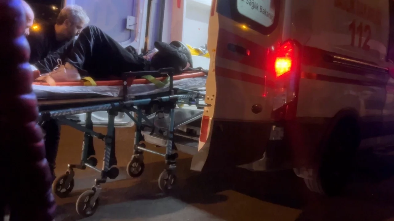 Bursa'da motosiklet metrelerce sürüklendi: 18 yaşındaki sürücü ağır yaralı
