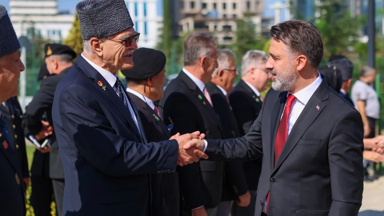 Bursa Büyükşehir Belediye Başkan Vekili Biba, kahramanları anma törenine katıldı