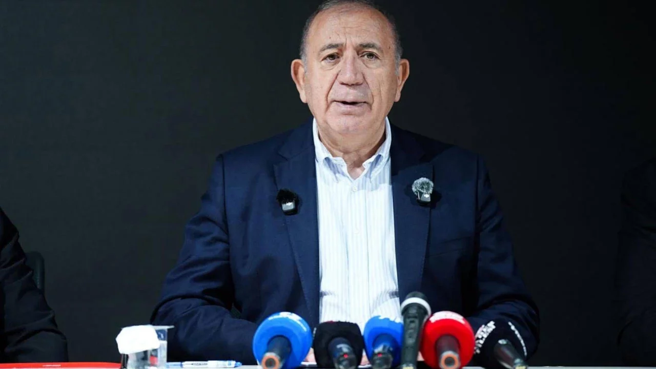 Kayyumluk görevi biten Gürsel Tekin'den yeni açıklama