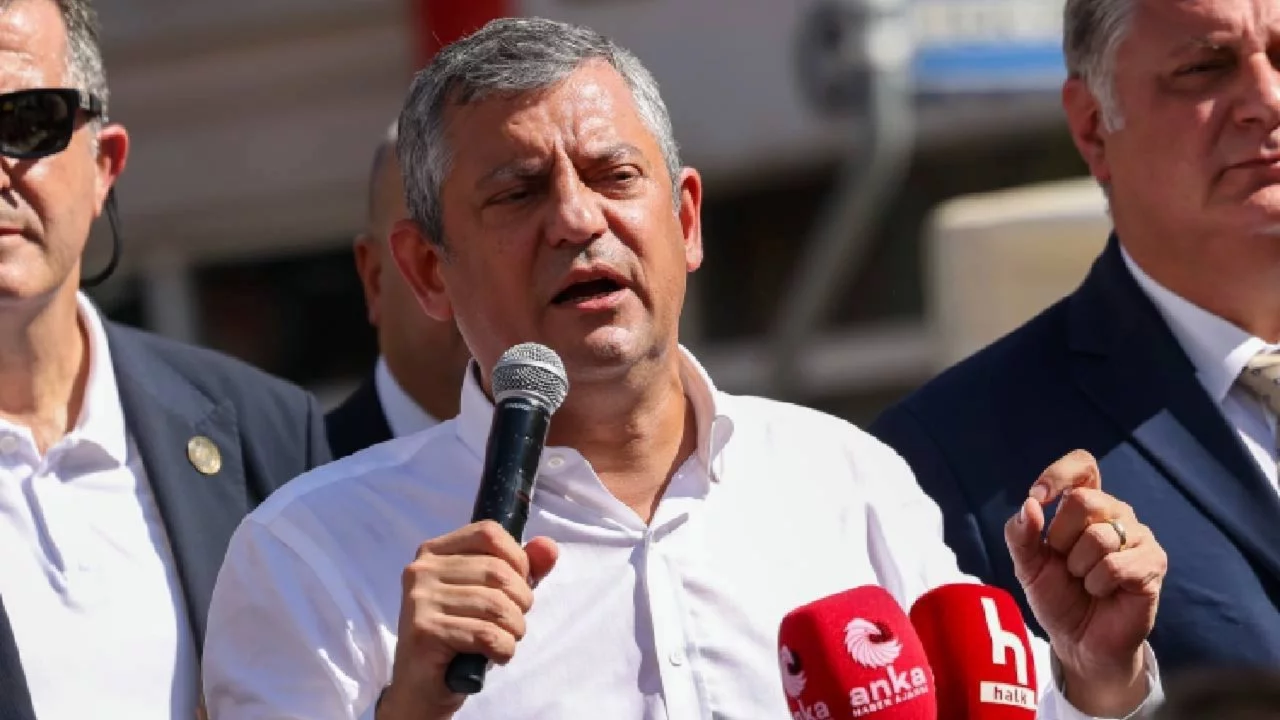 Özgür Özel: "Ekrem Başkan aday olmasın diye her şeyi yapacaklar"
