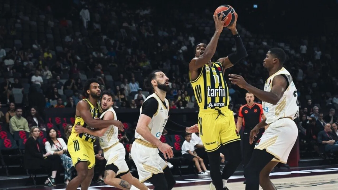Fenerbahçe Tarfin, Dubai Basketbol'u yendi