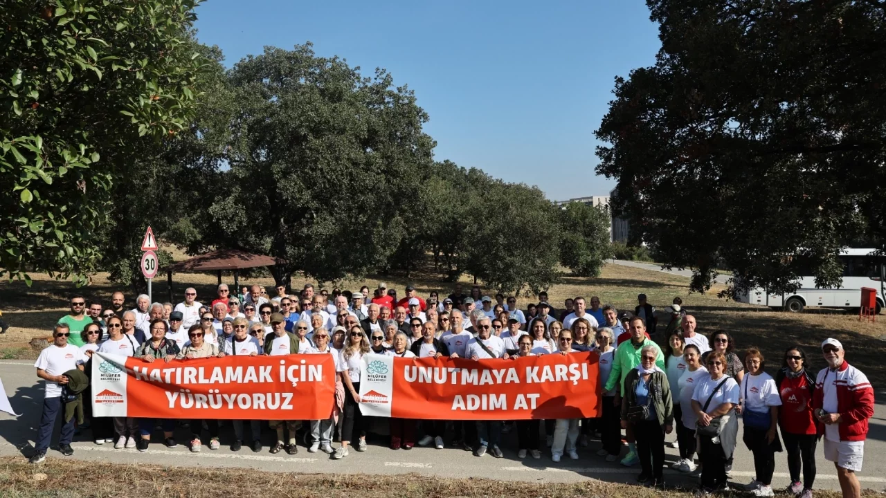 Nilüfer'de alzheimer farkındalığı için yürüdüler