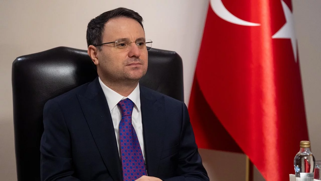 Akın Gürlek: 'İki faili meçhul cinayet aydınlatıldı'