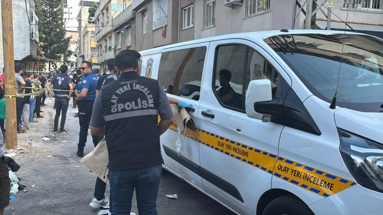Erkek dehşeti: Karısını öldürdü, 3 çocuk ve 1 kadını yaraladı