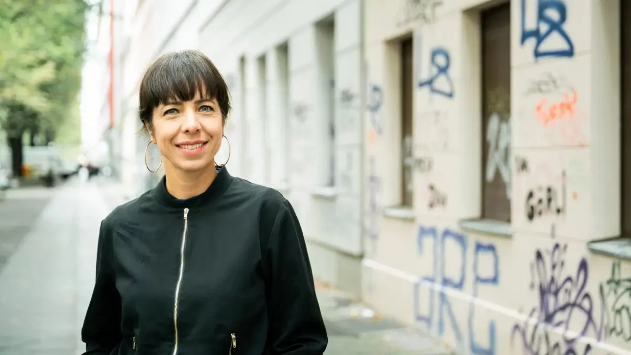 Berlin'de Sol Parti'nin Türk adayı Elif Eralp kazandı