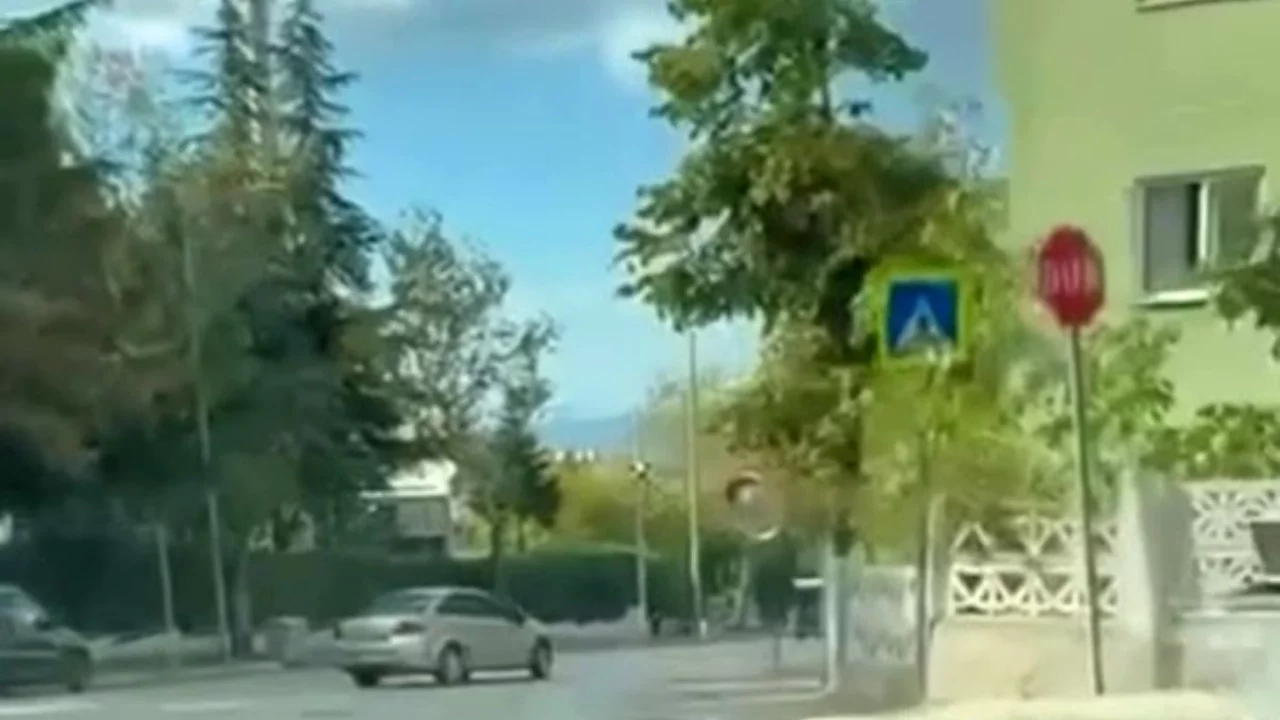 Bursa'da otomobille drift yapan sürücü kameraya yansıdı