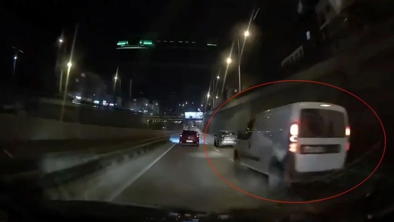 Bursa'da makas atarak trafiği tehlikeye attı