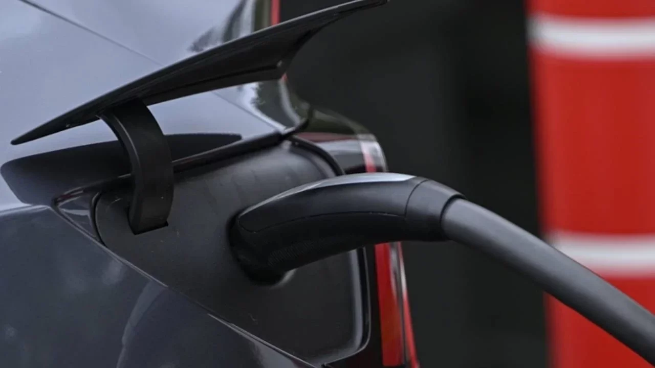 Aylık bazda elektrikli taşıt şarjı 100 bin MWh seviyesini geçti