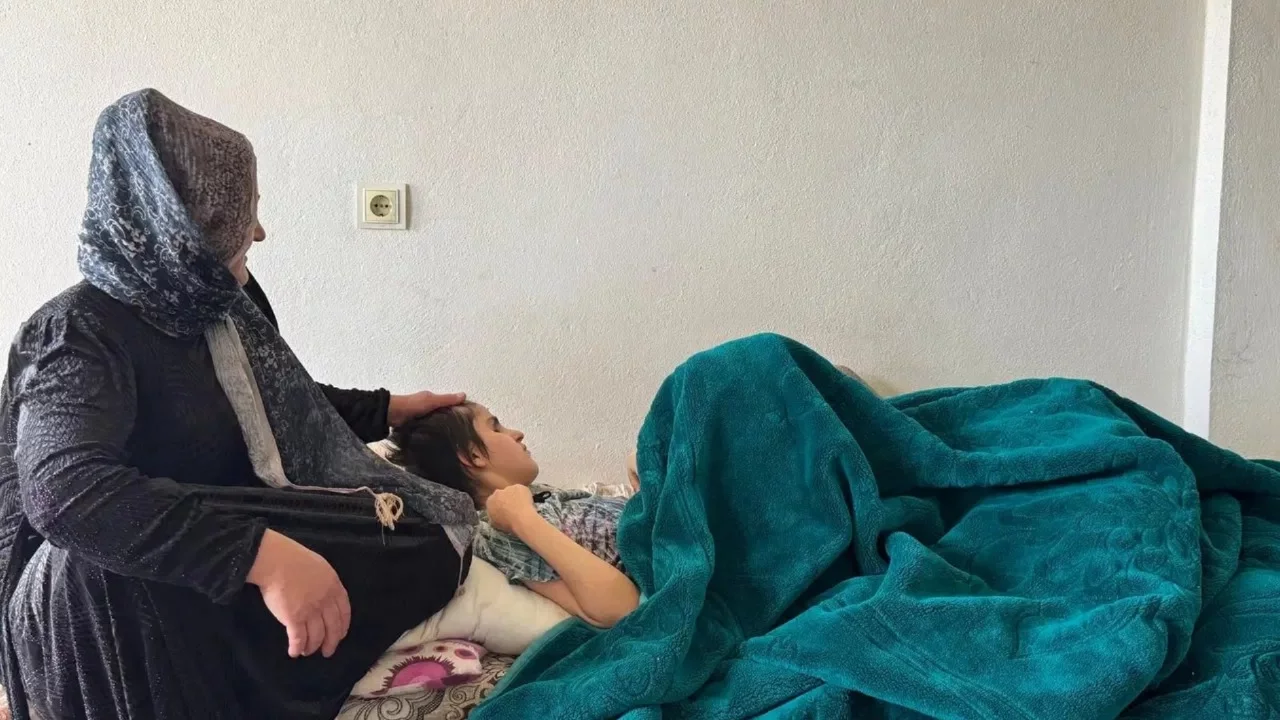 YKS'de derece yapan görme engelli gençten 'yol' talebi: 'Bastonumu kullanamıyorum'
