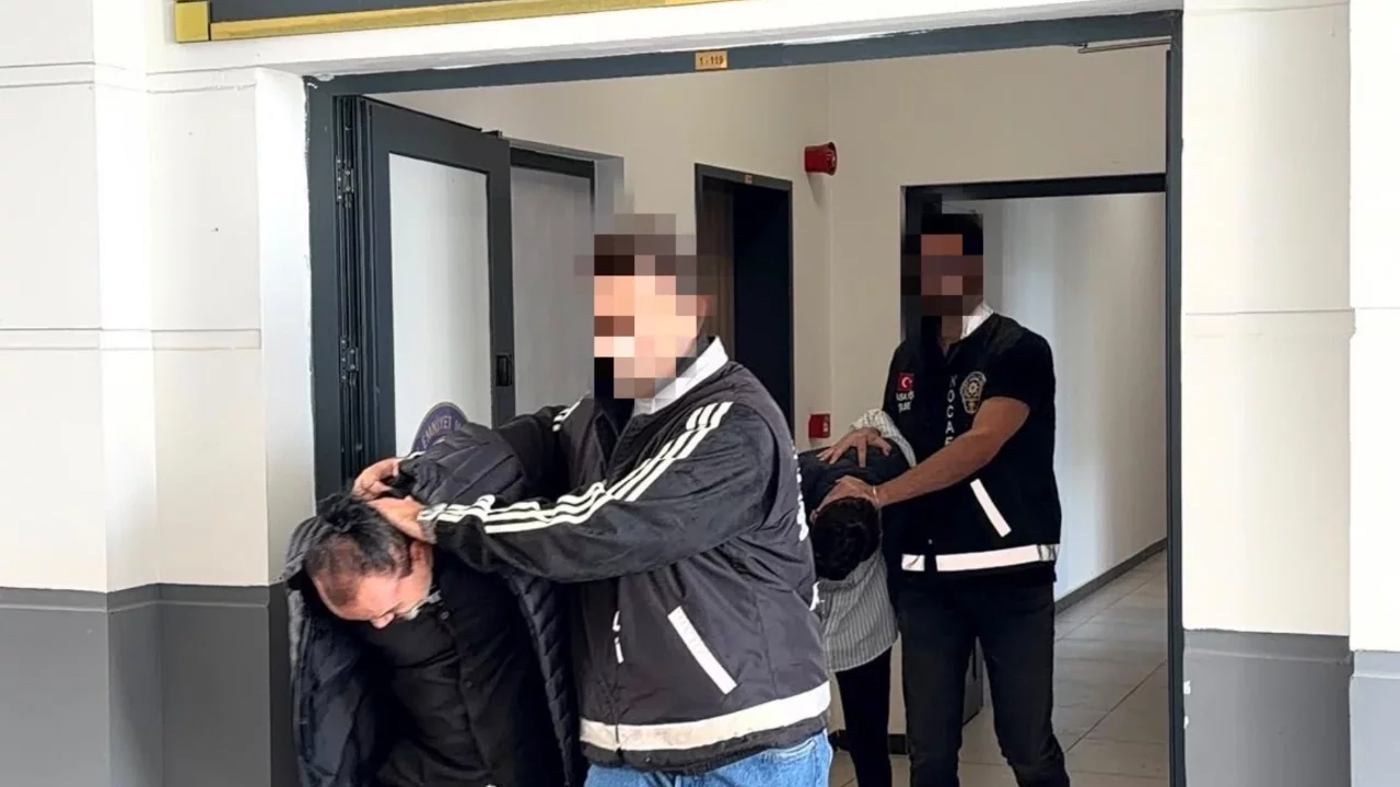 İş görüşmesi bahanesiyle çağırdılar, kredi çektirip paraları aldılar