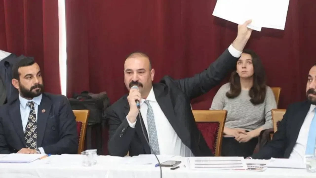 Adalar Belediyesi'nin tutuklu başkan yardımcısı istifa etti