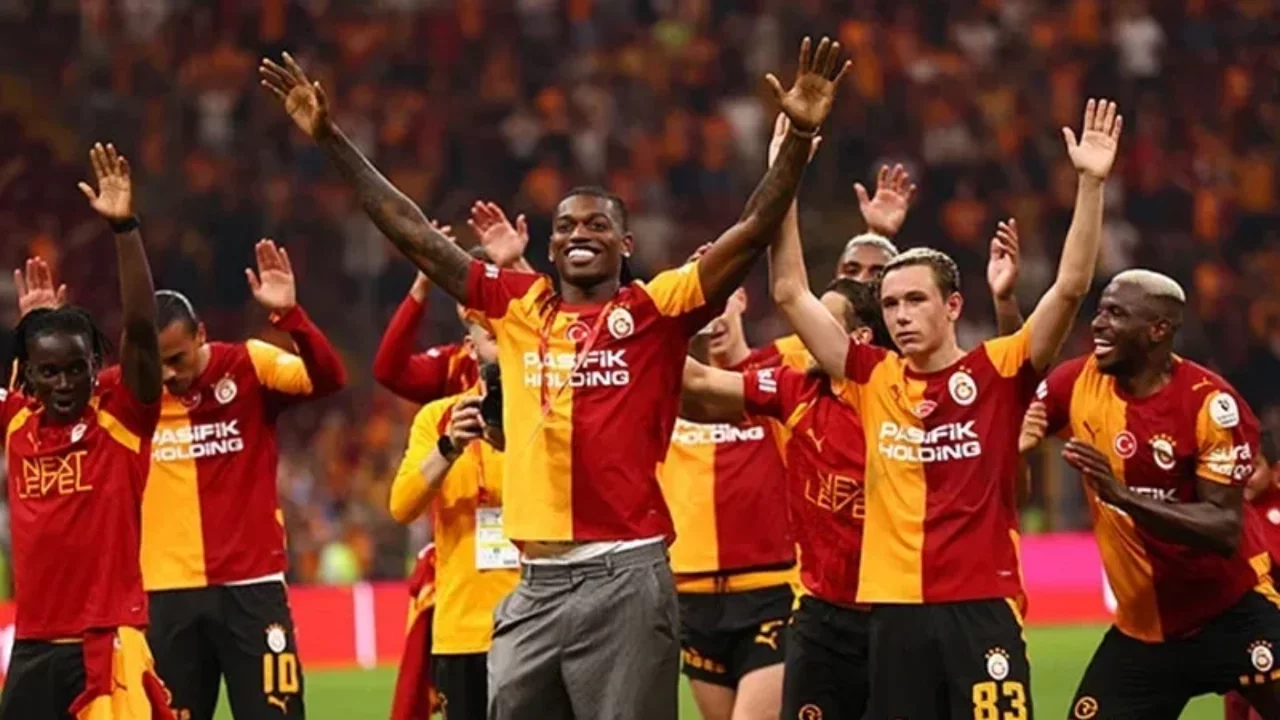 Galatasaray, transferlerinden beklediğini alamadı