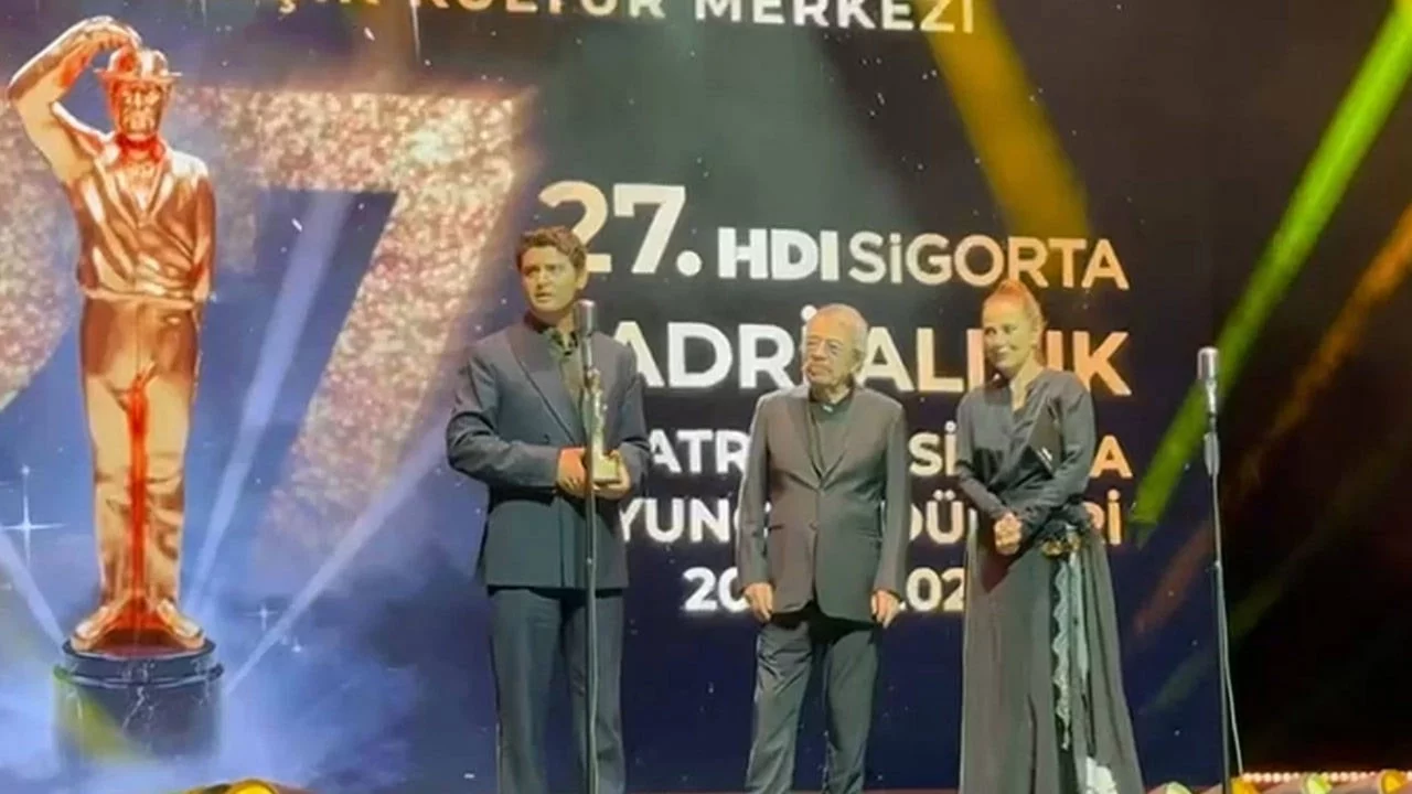 Çataltepe ödülünü Deniz Göktaş için aldı