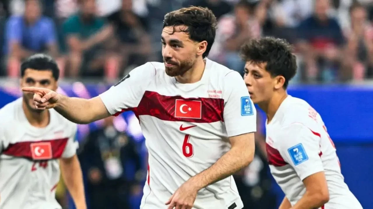 A Milli Futbol Takımı'nda Orkun Kökçü gelişmesi!