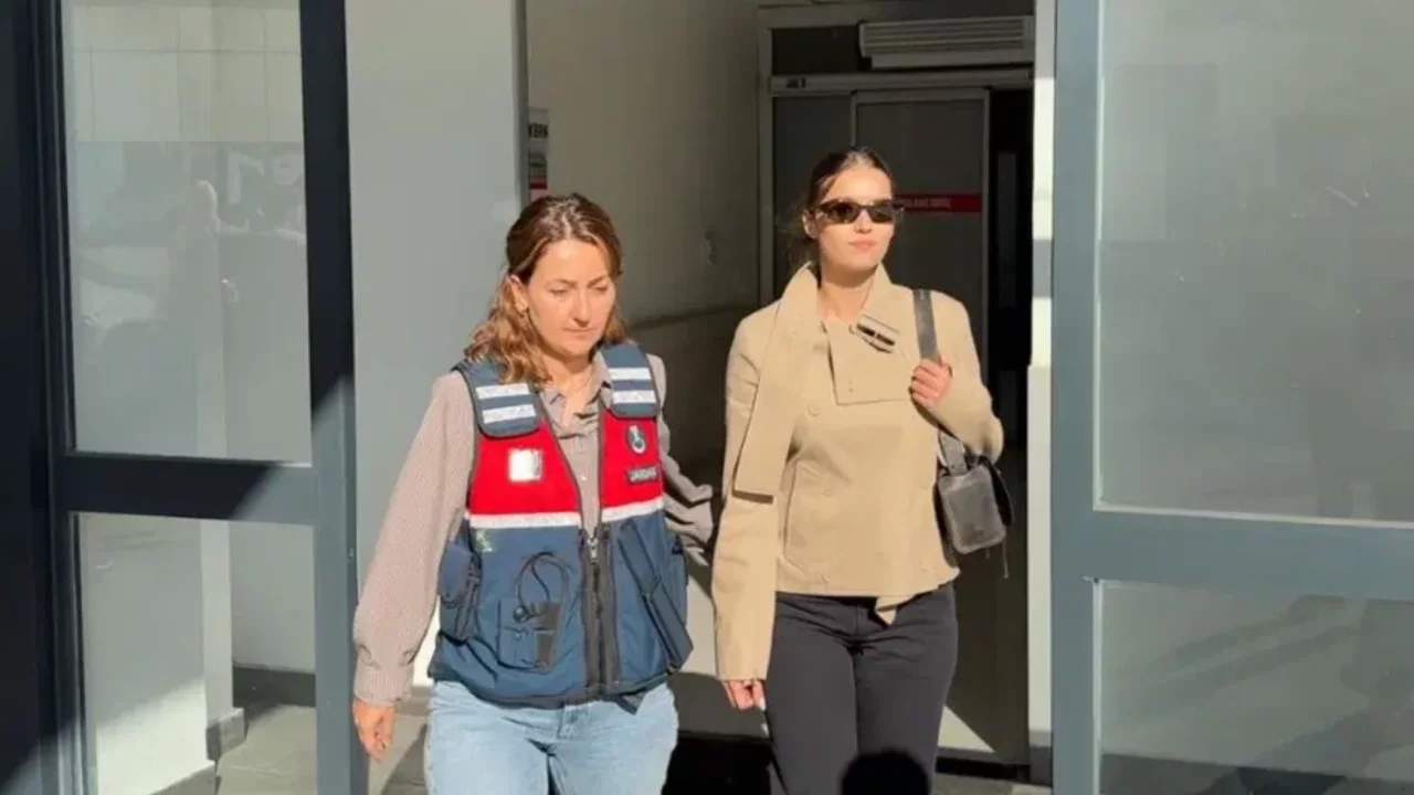 Ünlülere uyuşturucu soruşturmasında Afra Saraçoğlu serbest bırakıldı
