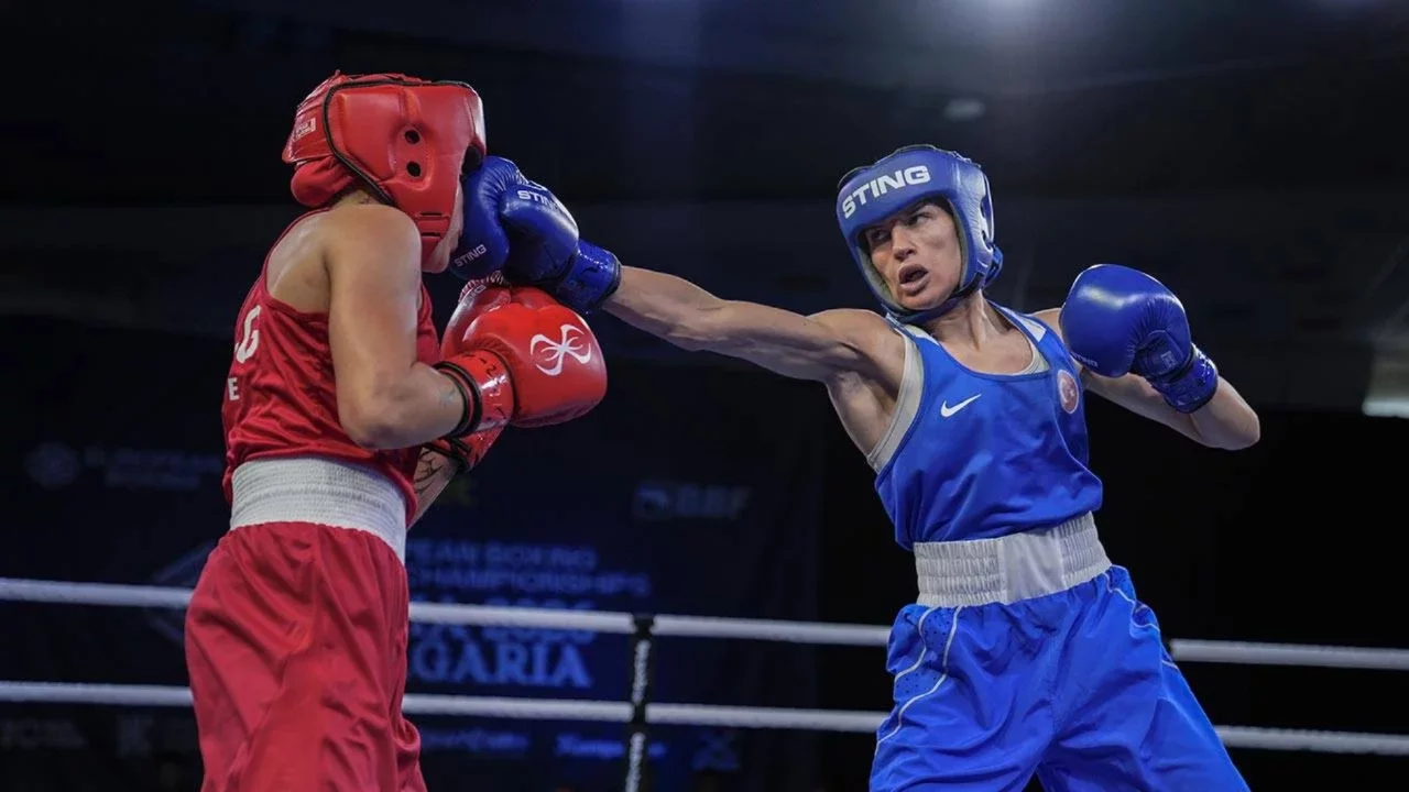 Hatice Akbaş, Avrupa Boks Şampiyonası'nda madalyayı garantiledi