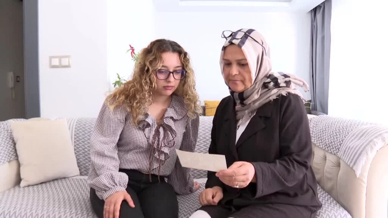 Bursa'da kadavradan nakille sağlığına kavuşan kadın, böbrek hastalarına destek oluyor